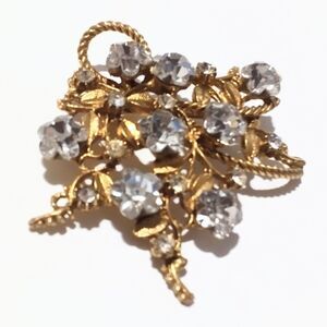 Vintage Gold Tone Rhinestone Leaf Cluster Brooch Pin